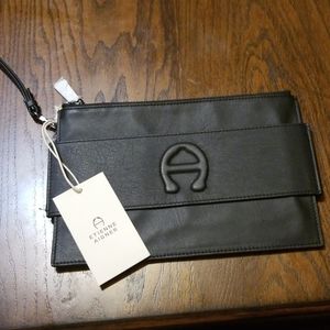 Aginer Adeline Handle Wristlet